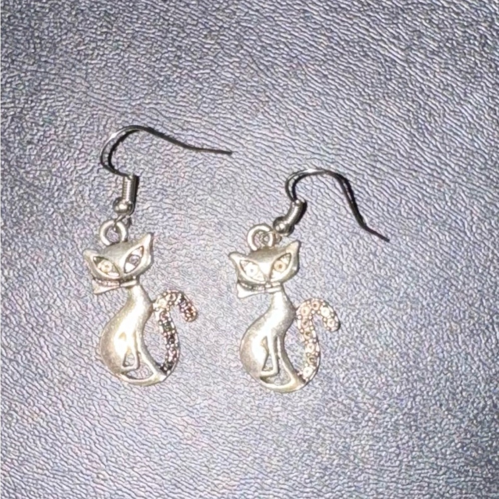Kohl's Silver Tone Cat Earrings, NEW